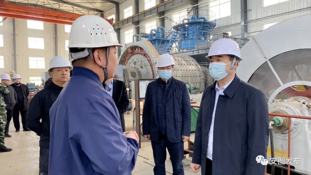 安图县委书记王吉宝到企业及乡镇调研指导工作