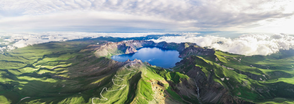 长白山65年保护与发展实践 
