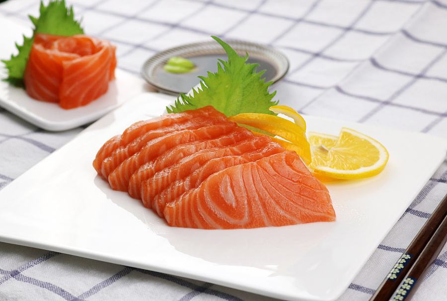 養殖的“三文魚”可以生吃嗎？
